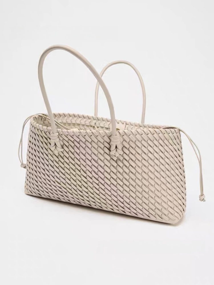 Neue Luxus-Designer-Tragetasch – Luxury Bags That Are Vegan Bewertung und Preis