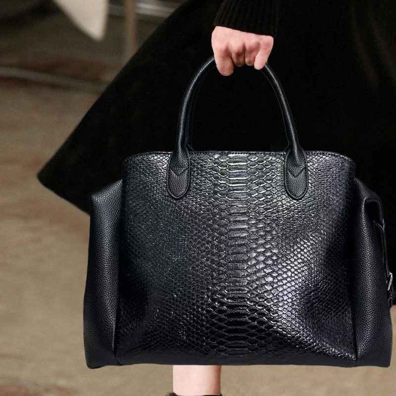 Leichte, luxuriöse, elegante R – Luxury Bags That Are Vegan Bewertung und Preis