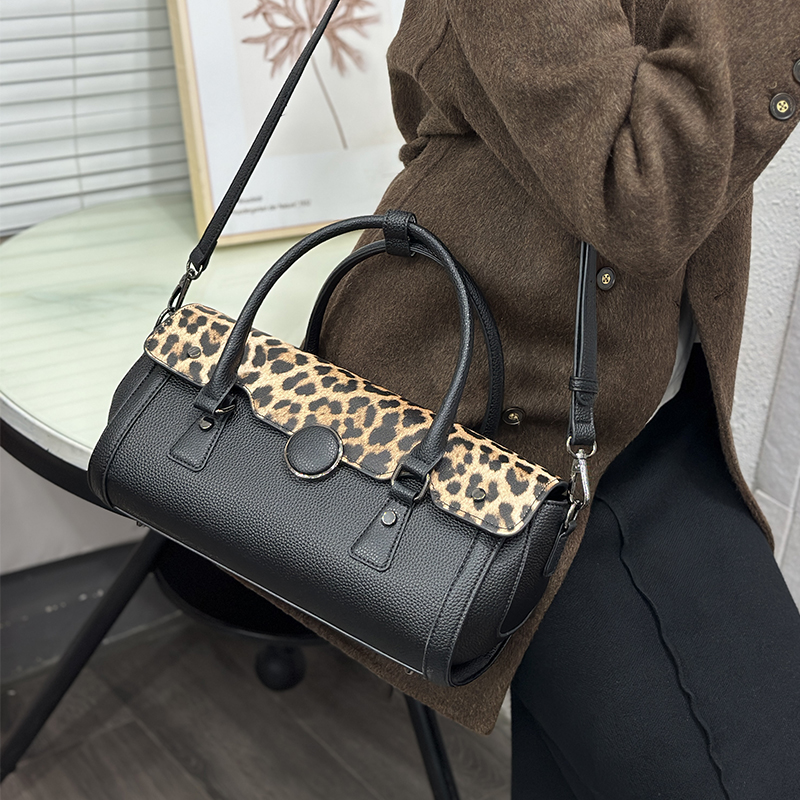 Vintage Leopardenmuster Patchw – Luxury Bags That Are Vegan Bewertung und Preis